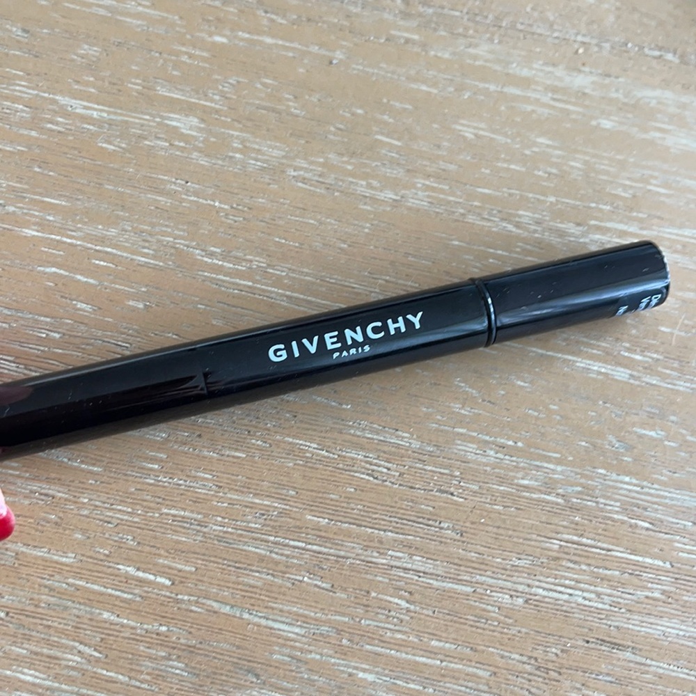 Givenchy mister light